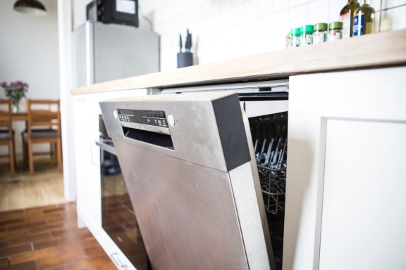 Küche inkl. Spülmaschine